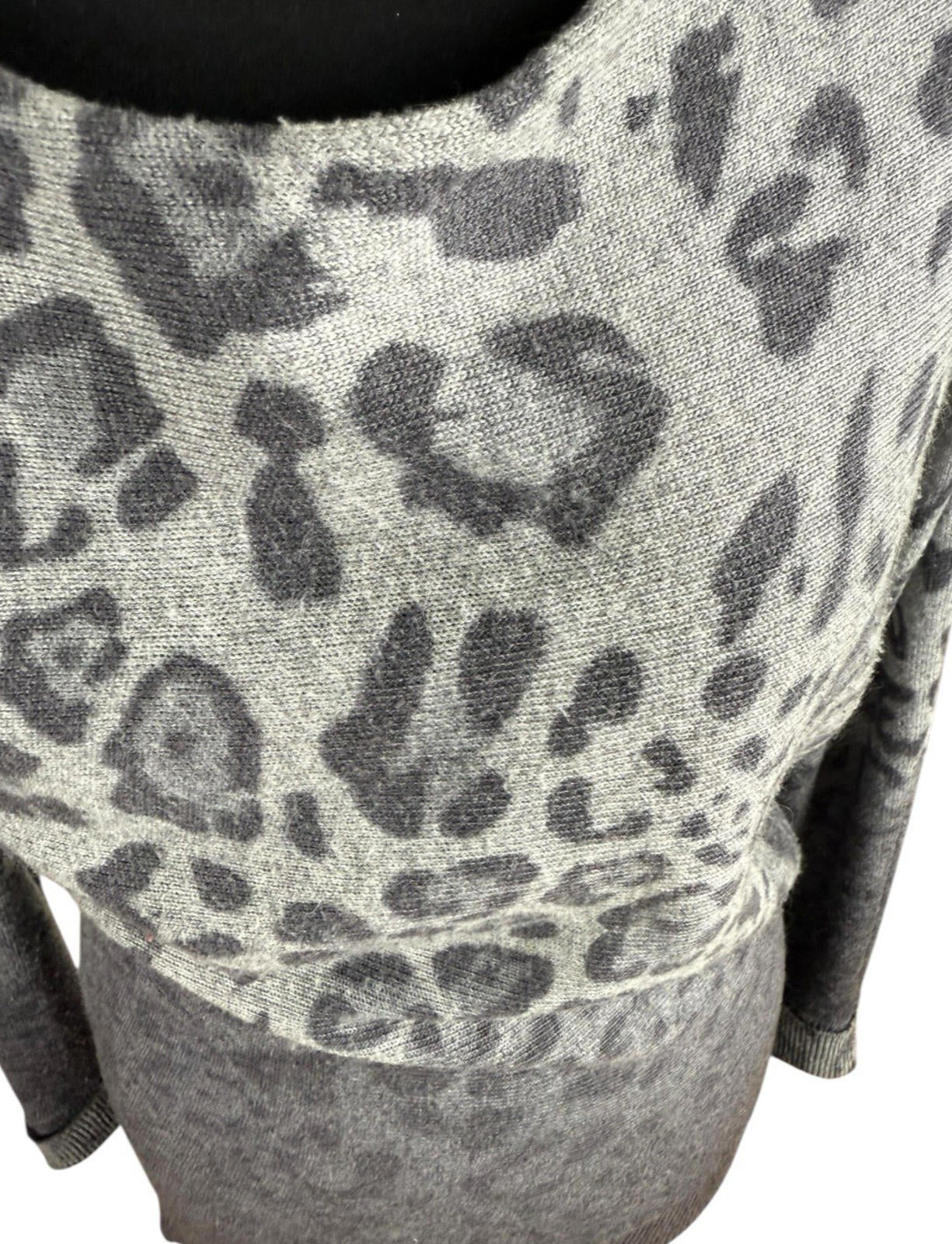 Inspire Collection Jumper Women's UK Size 10 S - M Grey Thin Leopard Print
