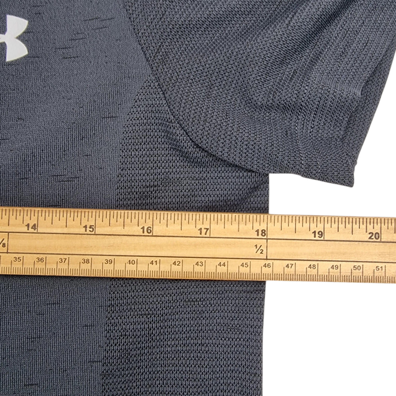 Under Armour T-Shirt Men's UK Size S Grey Vanish Seamless Short Sleeve Crew Neck