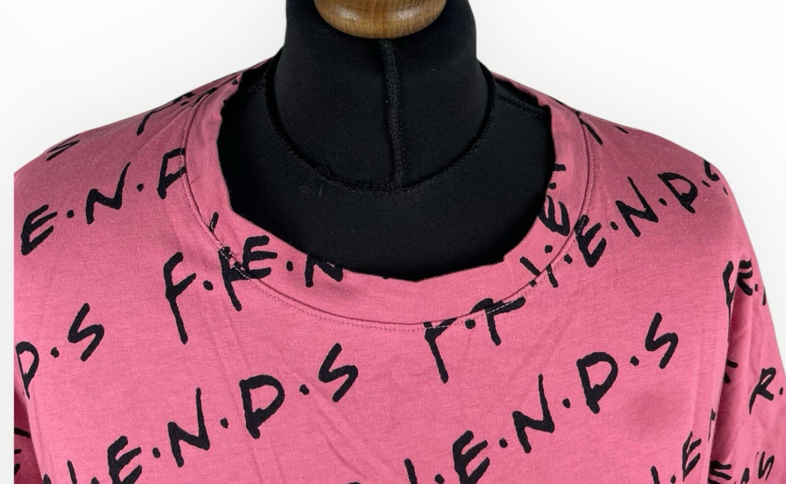 Friends Cropped T-Shirt Women’s UK Size 14 Short Sleeve Cotton Geometric Print
