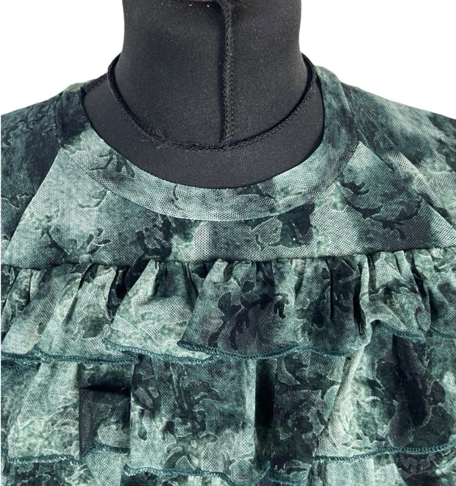 Pretty Little Thing Green Croptop Ruffle Layered High Beck Women’s UK Size 8