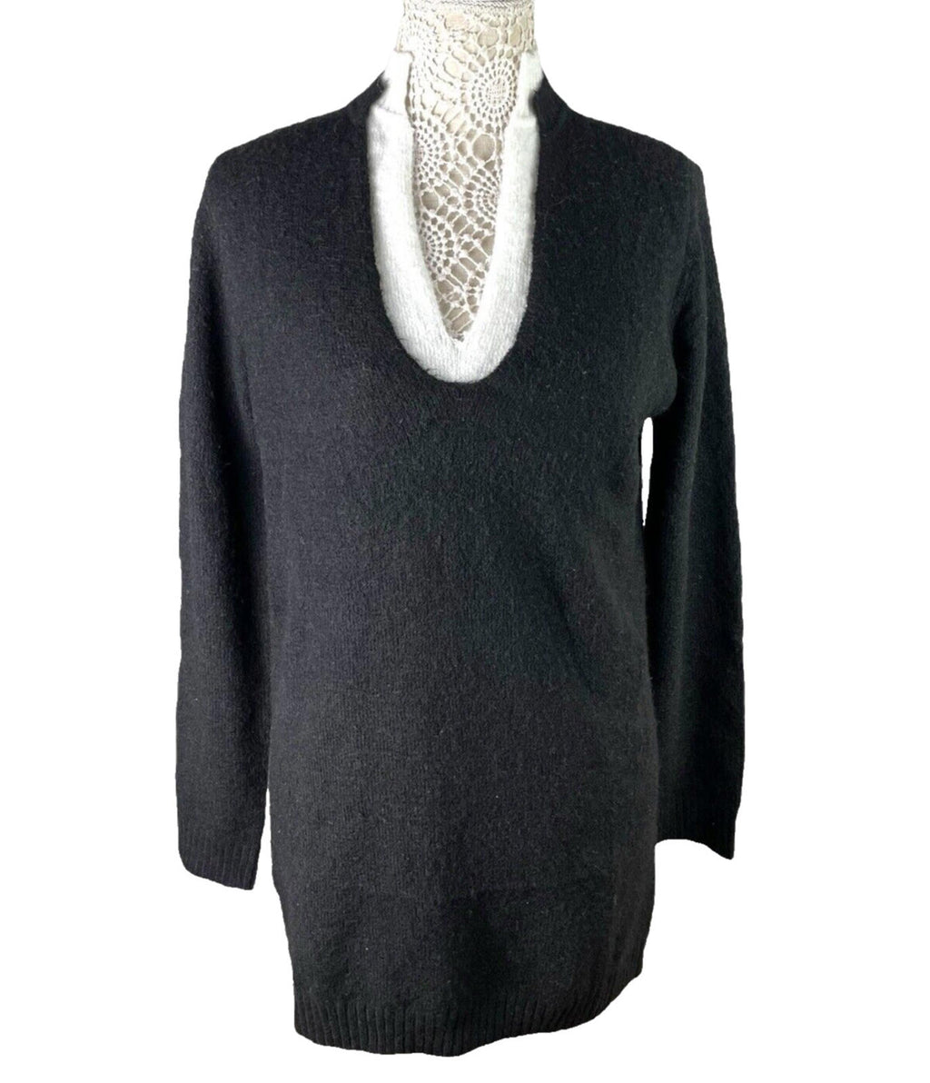 Jumper Dress Women's UK Size 8 Black Soft Touch Knit White Collar Relaxed Mini