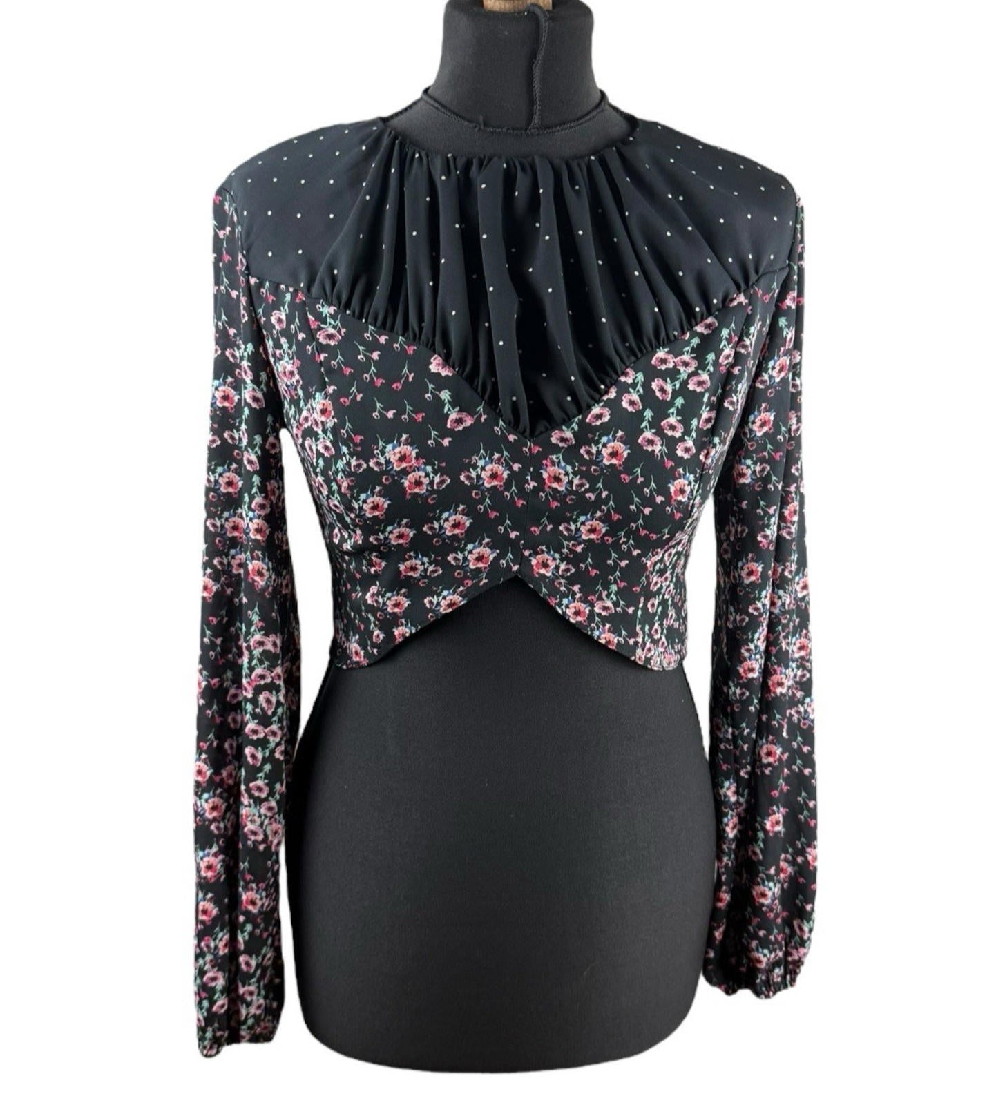 Topshop Black Floral Croptop Backless Hugh Neck Long Sleeve Women’s UK Size 10