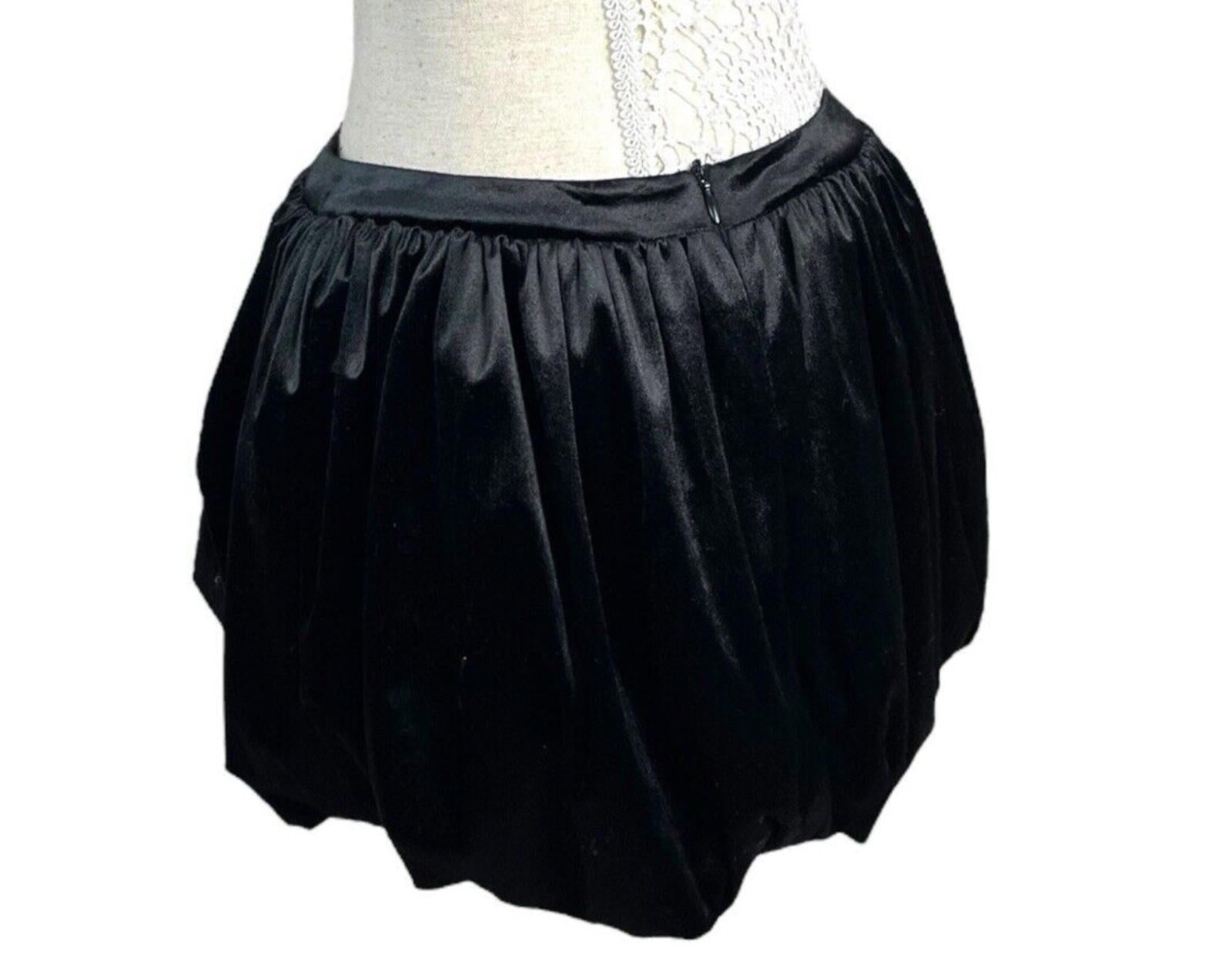 Pretty Little Thing Black Velour Bubble Hem Mini Skirt Women’s UK Size 8