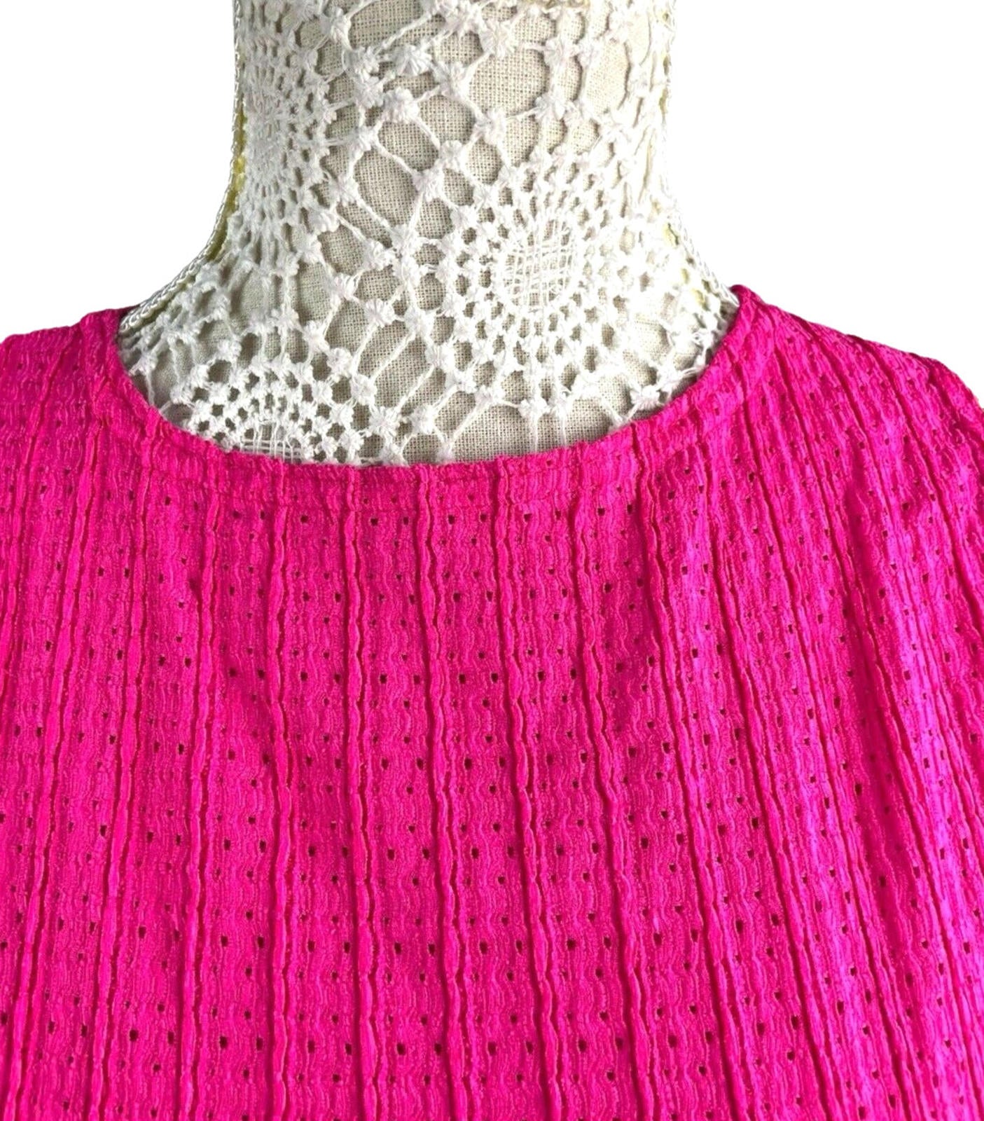 Pretty Little Thing Crop Top Women's UK Size 8 Pink Textured Sleeveless Summer