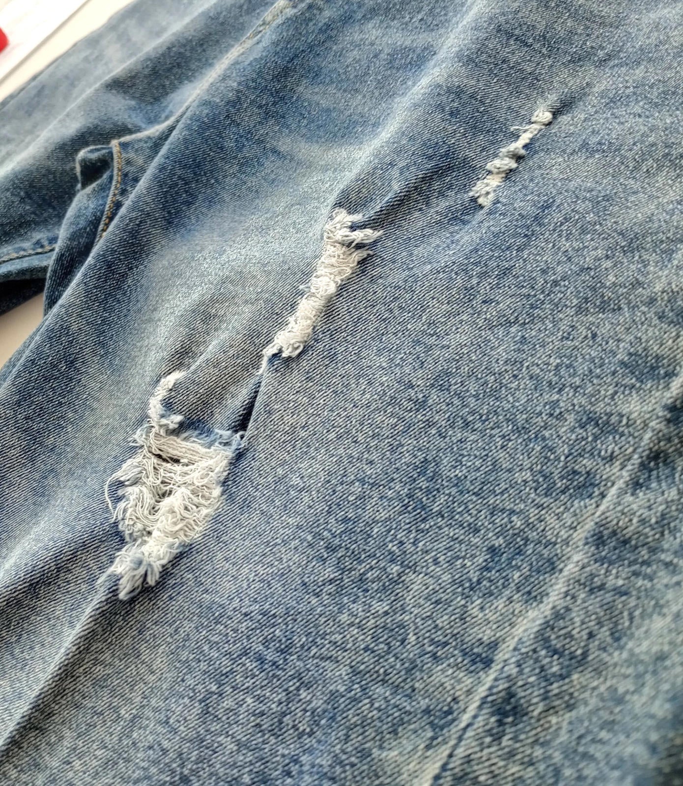 Shein Shorts Men's Size Large Blue Denim Cotton Rich 5 Pocket Design Distressed