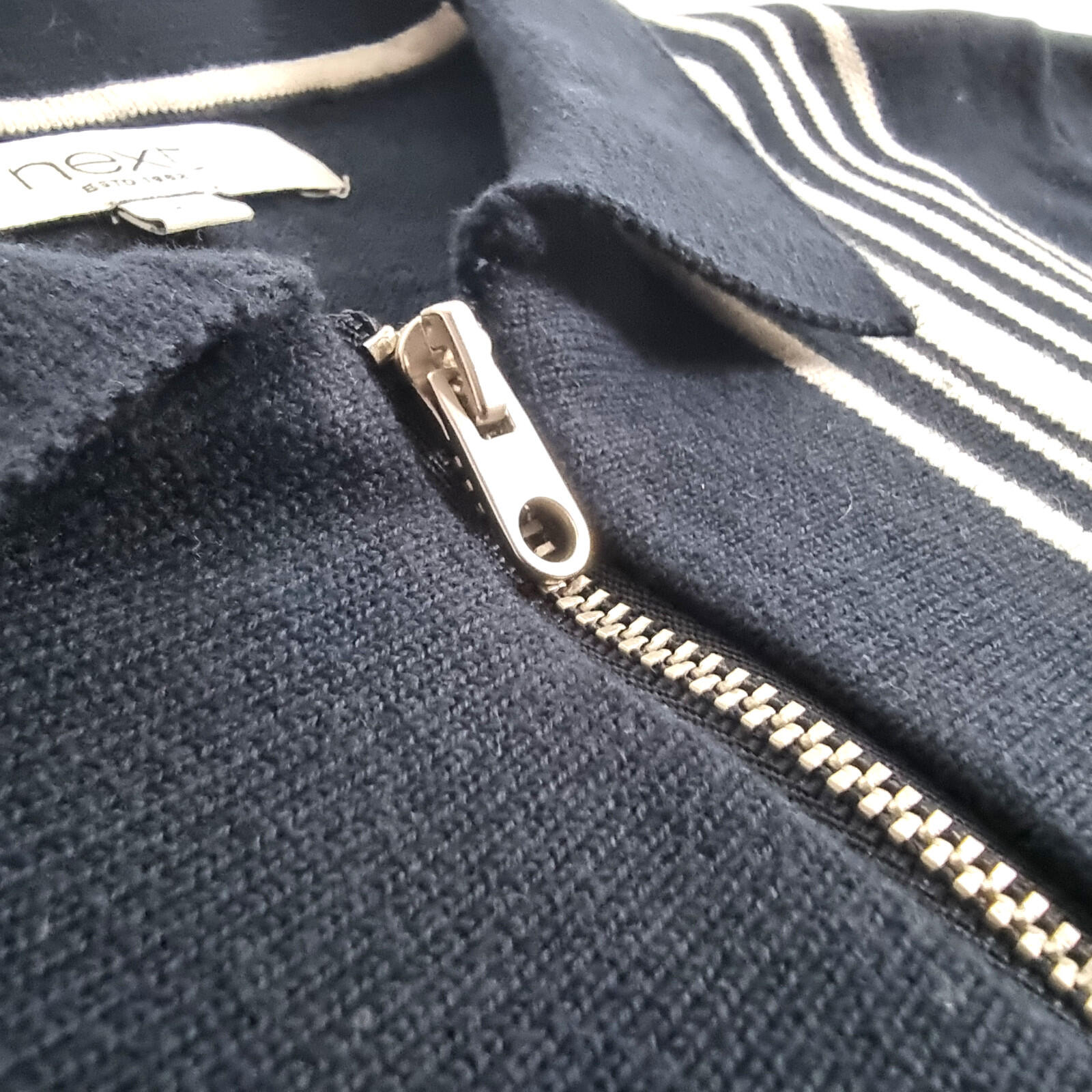 Next Knit Polo Shirt Men's UK Size S Navy Blue Stripe Short Sleeve 1/4 Zip