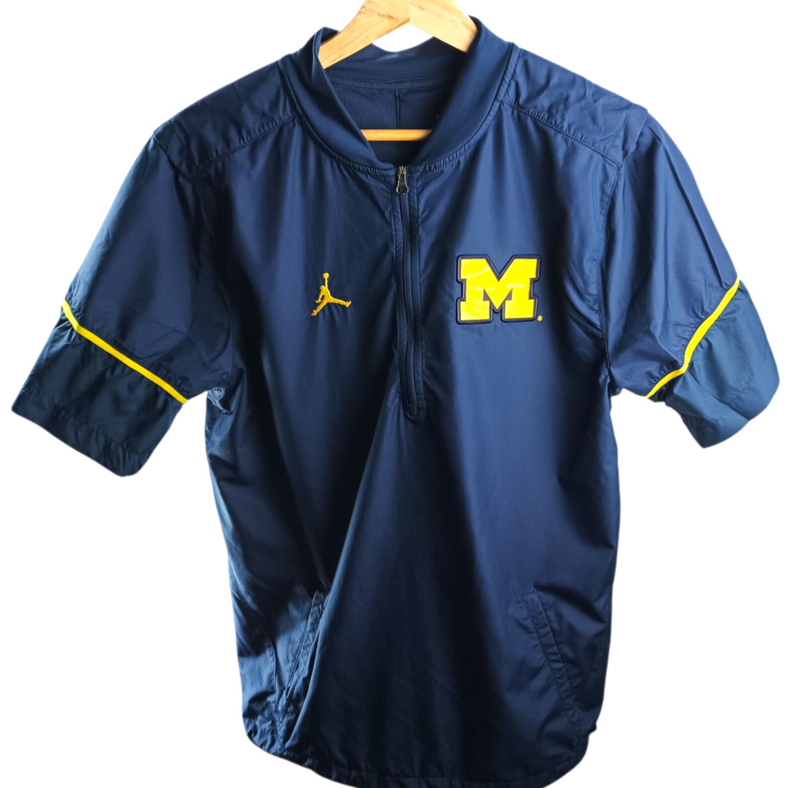 Jordan Michigan Wolverines Jacket Men's UK Size S Blue Short Sleeve Basketball