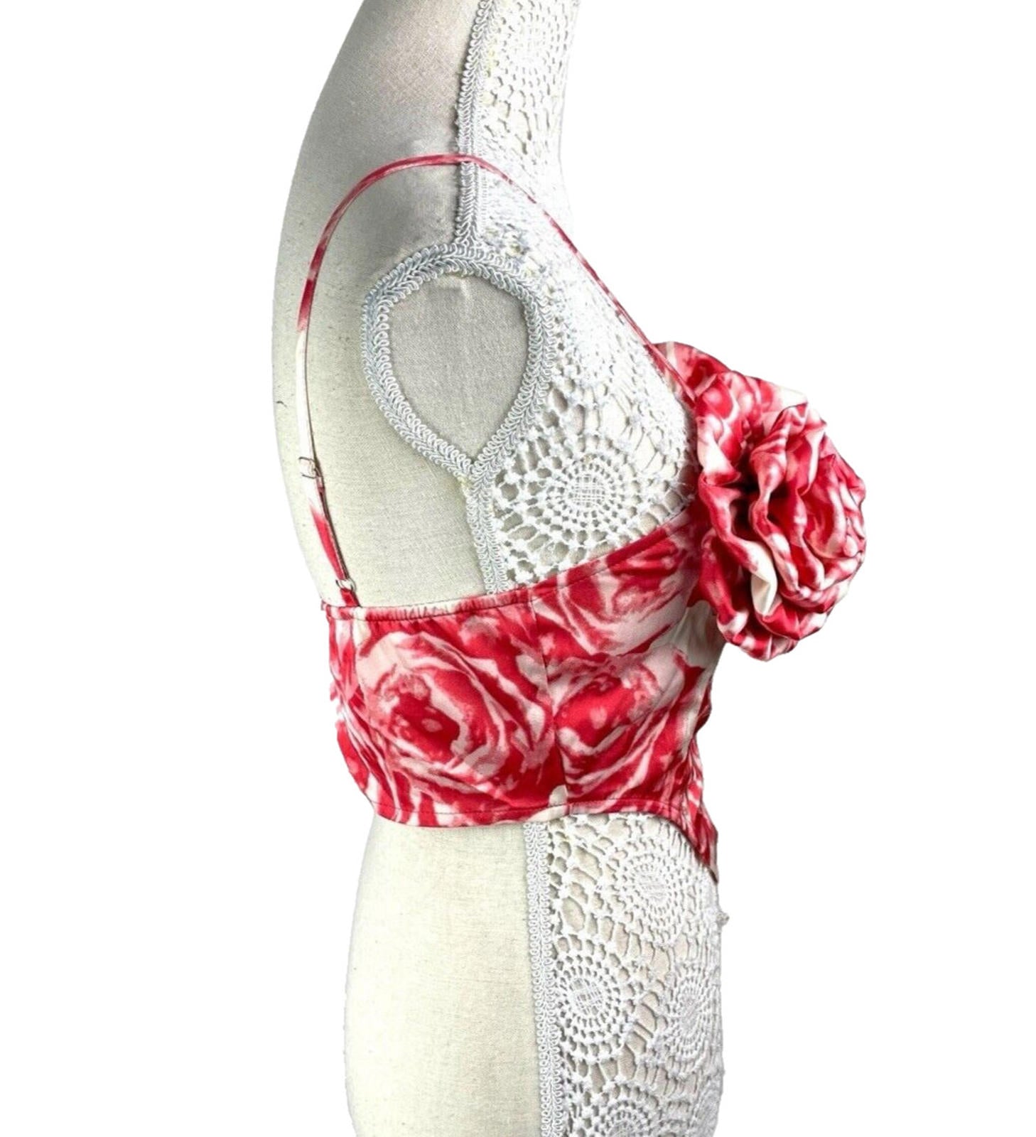 Pretty Little Thing Red & Cream Satin Flower Crop Top Women’s UK Size 8