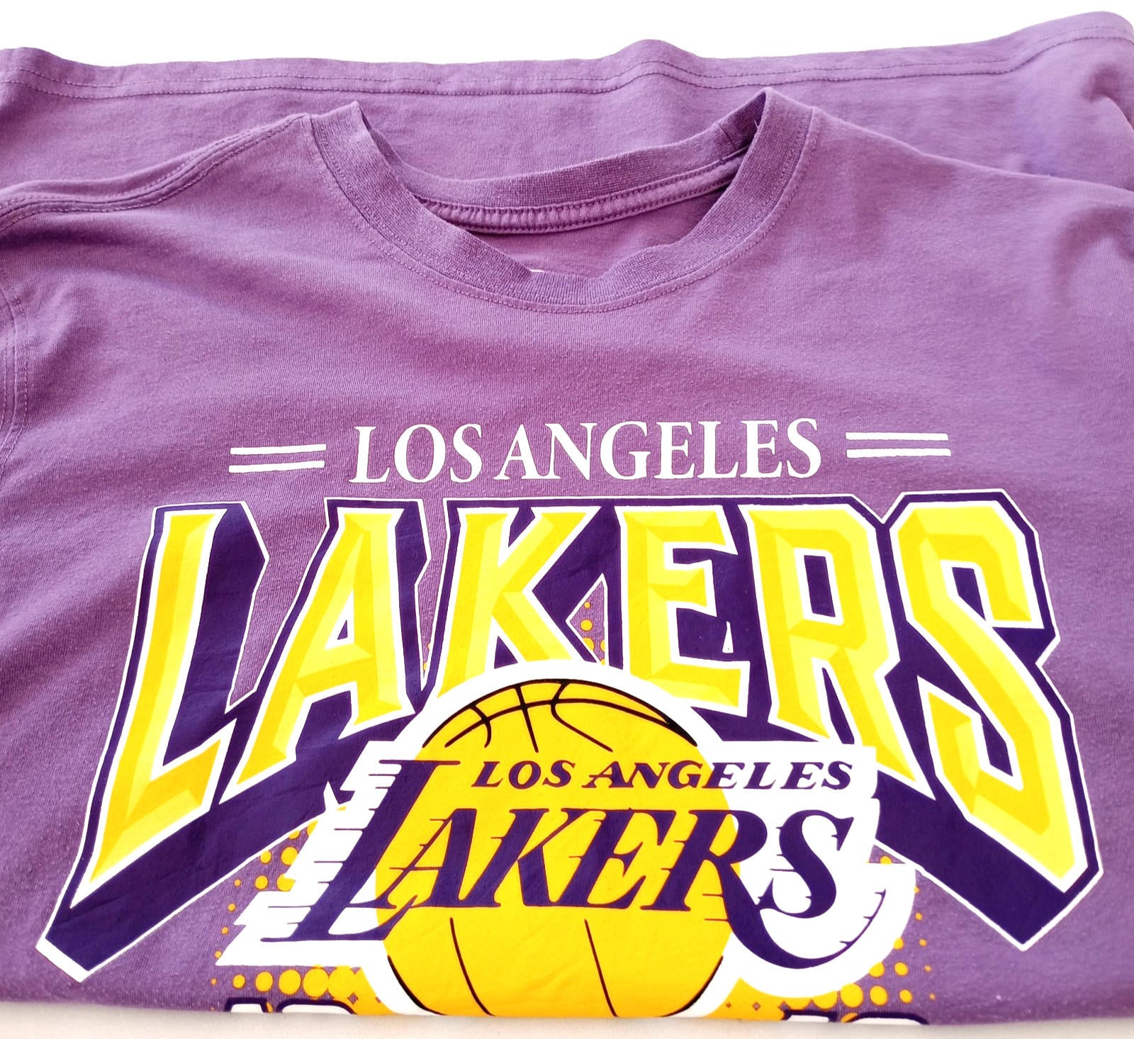 NBA Graphic Print T-Shirt Men's UK Size M Lilac Crew Neck Cotton Rich Lakers