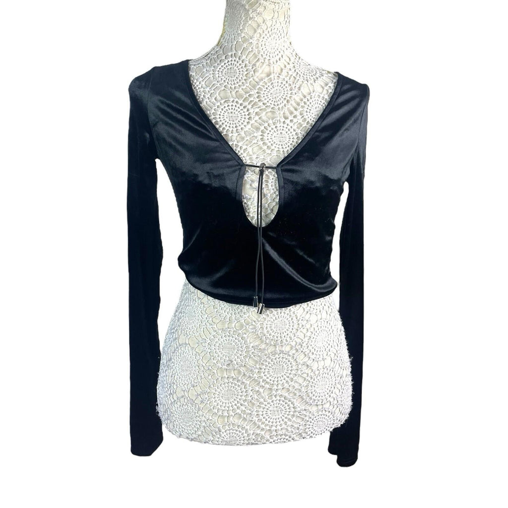 Pretty Little Thing Black Velour Crop Top Long Sleeves Women’s UK Size 8