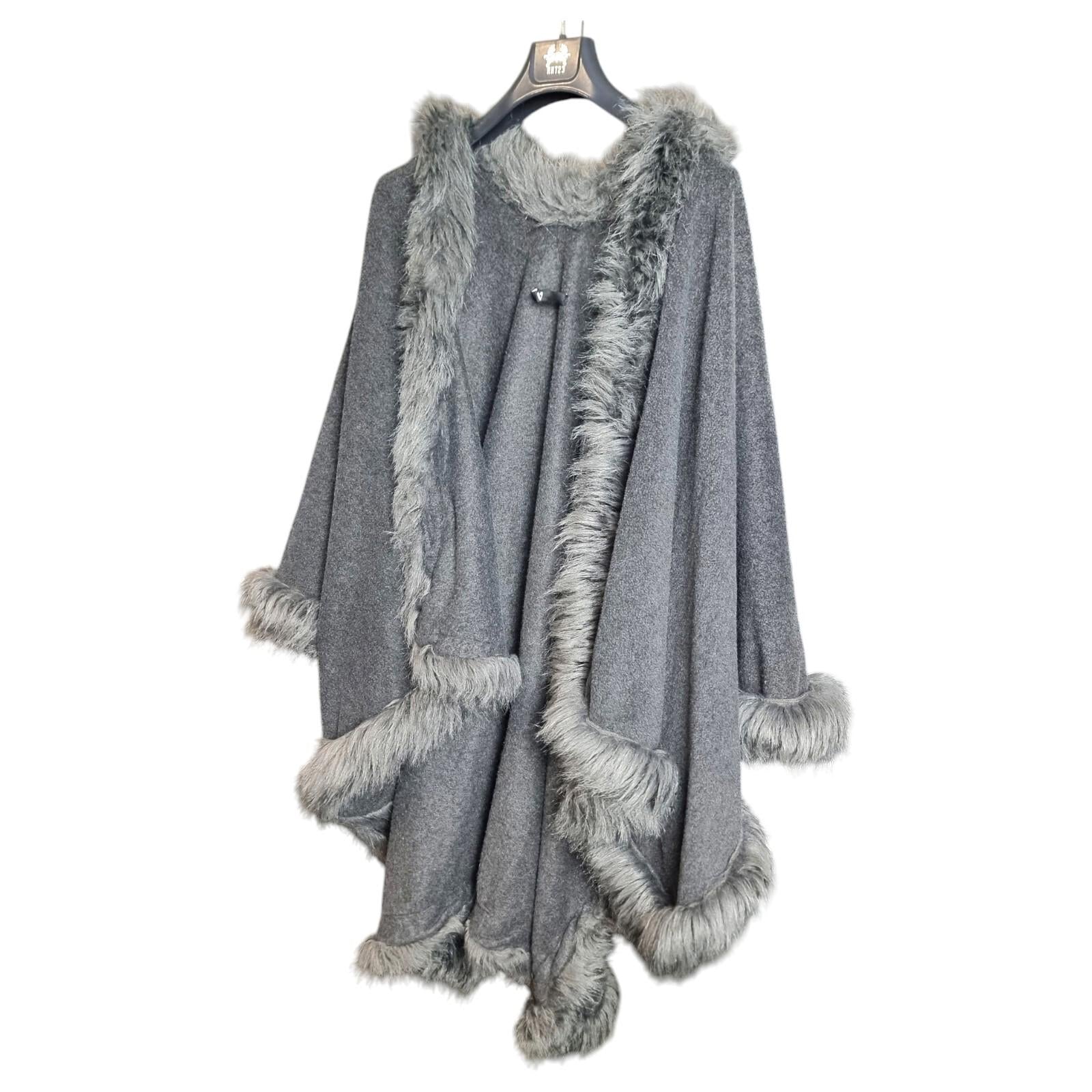 Very Fur Fleece Wrap Shawl Open Shoulder Coat Women's One Size UK 8 - 14 Grey