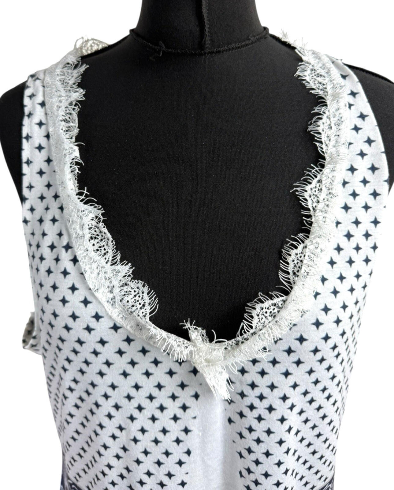 Lightweight Tank Dress Women’s UK Size 2XL Lave Neck White Navy Pattern