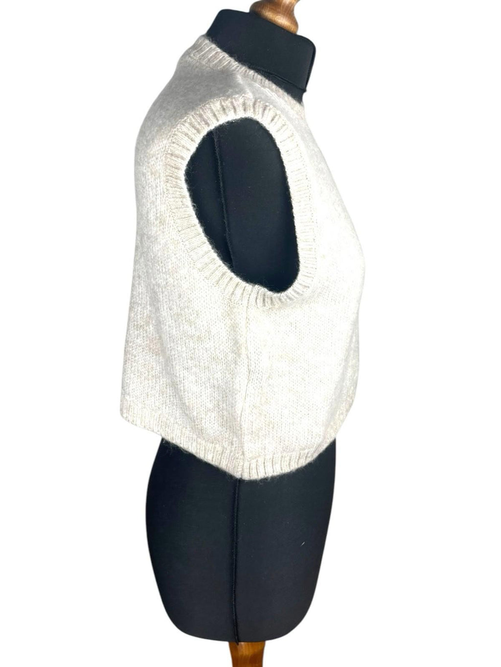 Bershka Beige Knit Vest Jumper Cropped Sleeveless Women’s UK Size M