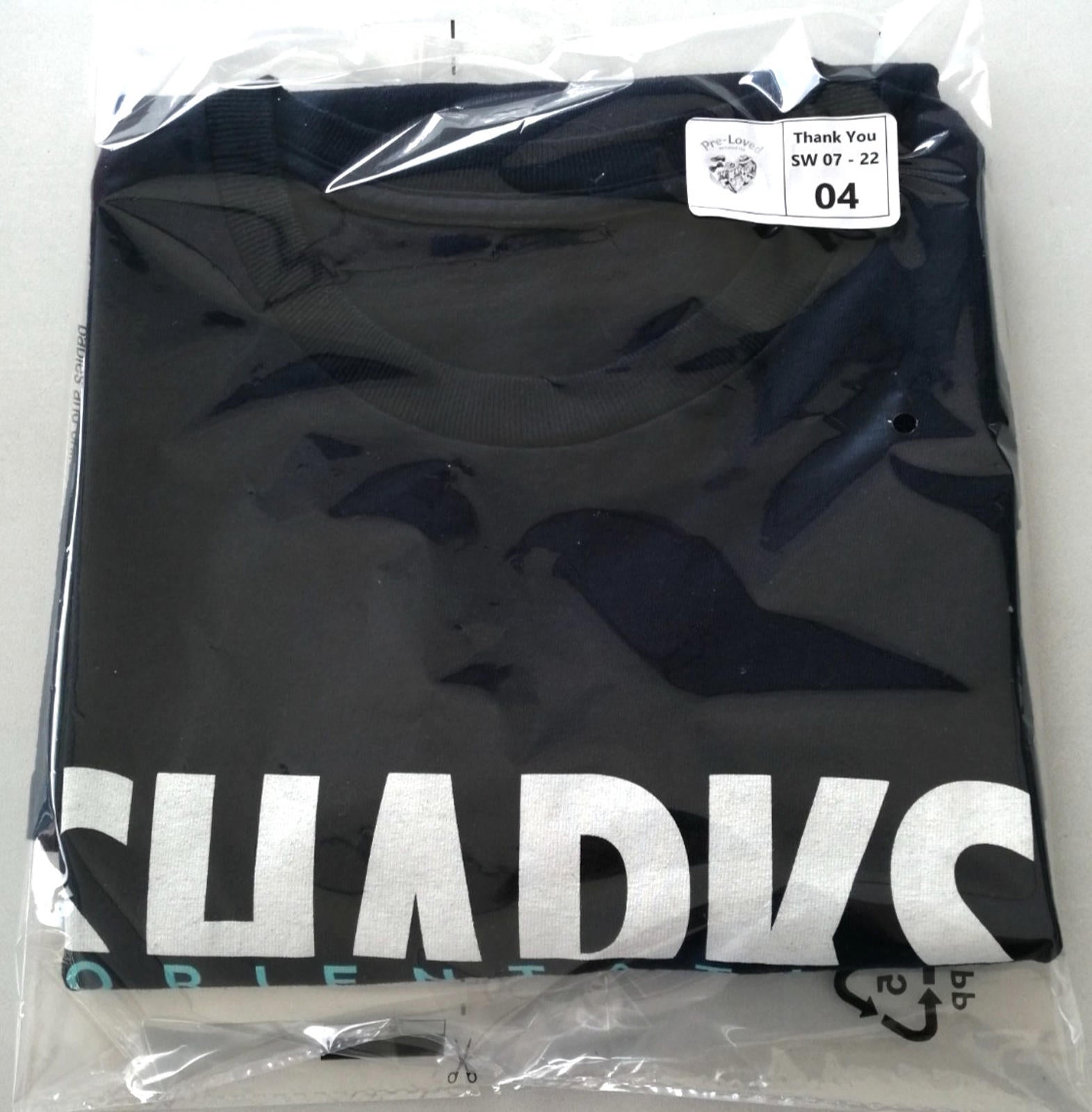 Sharks Uni Graphic Print T-Shirt Men's Size S  Navy Crew Neck 100% Cotton