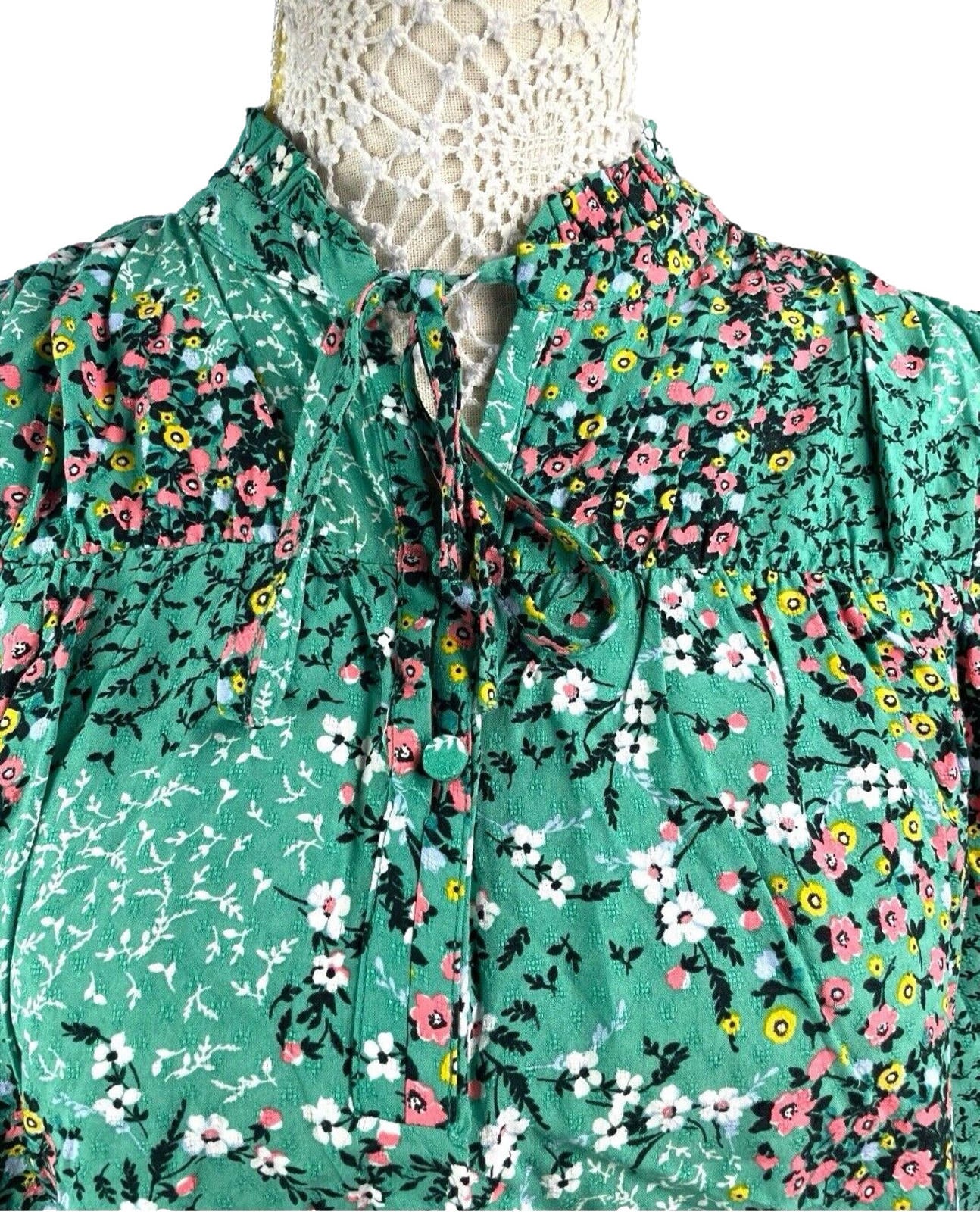Marks & Spencer Floral Blouse Women’s UK Size 12 Tie Neck Long Sleeve Green