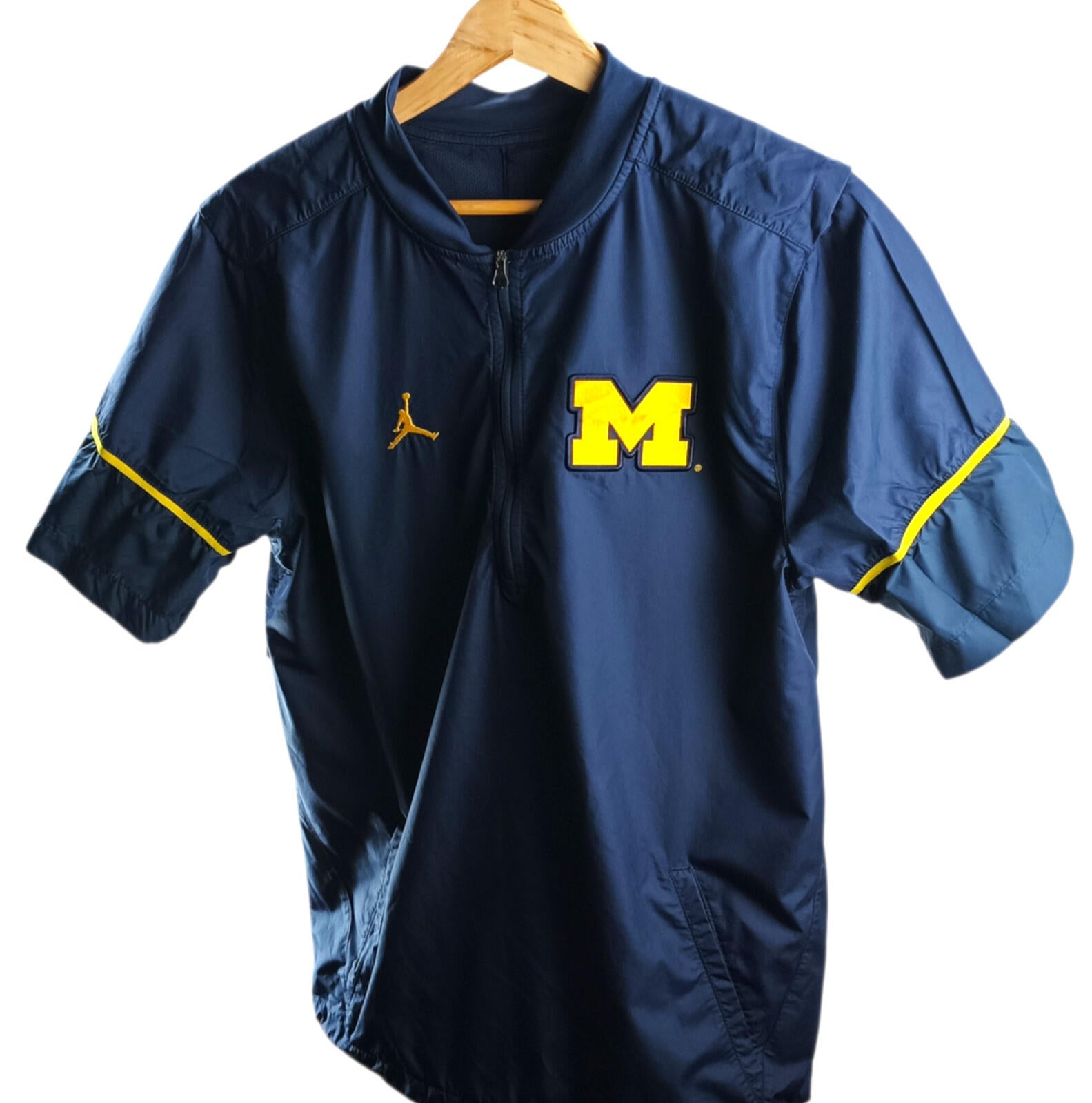 Jordan Michigan Wolverines Jacket Men's UK Size S Blue Short Sleeve Basketball