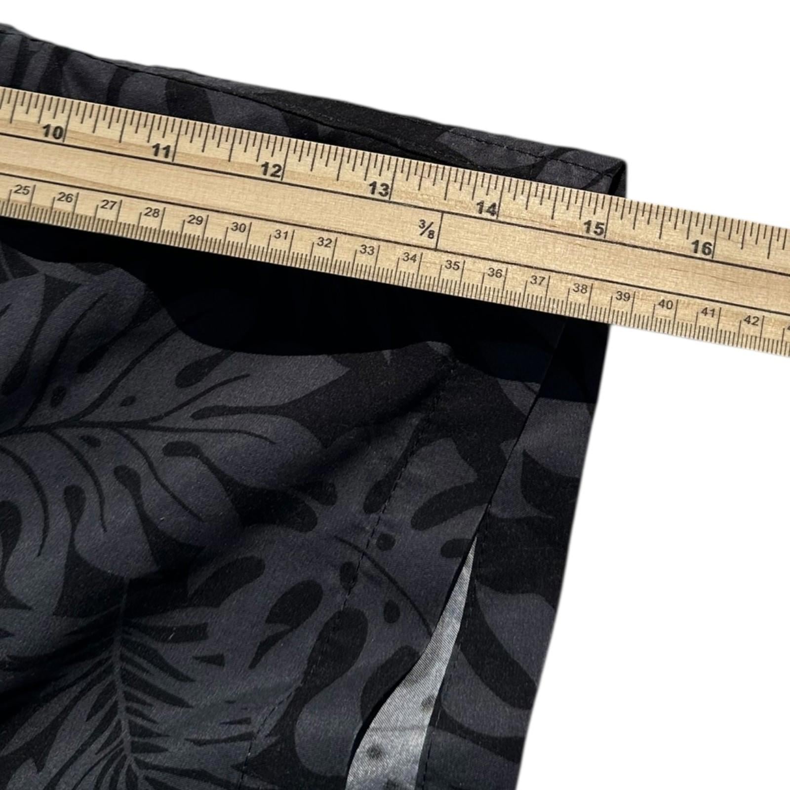 F&F Shorts Men's UK Size S Black Floral Graphic Print Swimming Pool Beach Summer