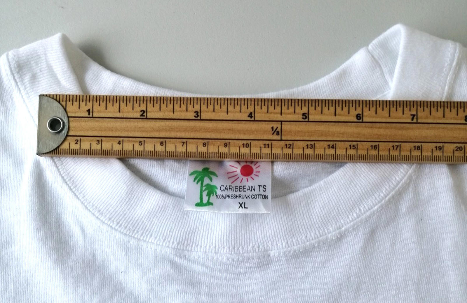 Colourful Parrot Caribbean Graphic Print T-Shirt Men's Size XL White Crew Neck