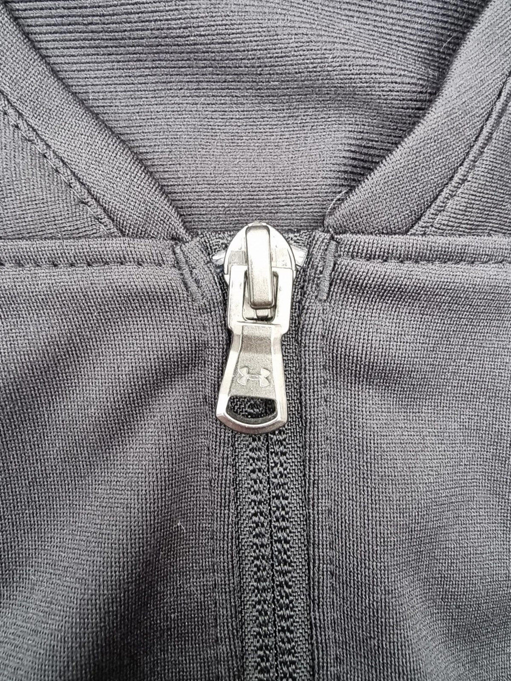 Under Armour Jacket Men's UK Size S Challenger III Black Sports Pockets Zip Logo