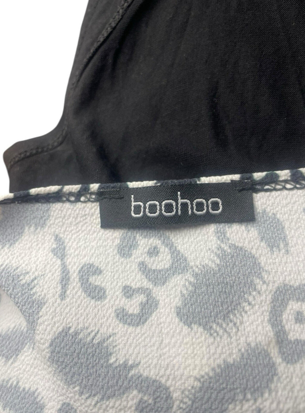 Boohoo Animal Print Bodysuit Top Women’s UK Size S Long Sleeve White Black