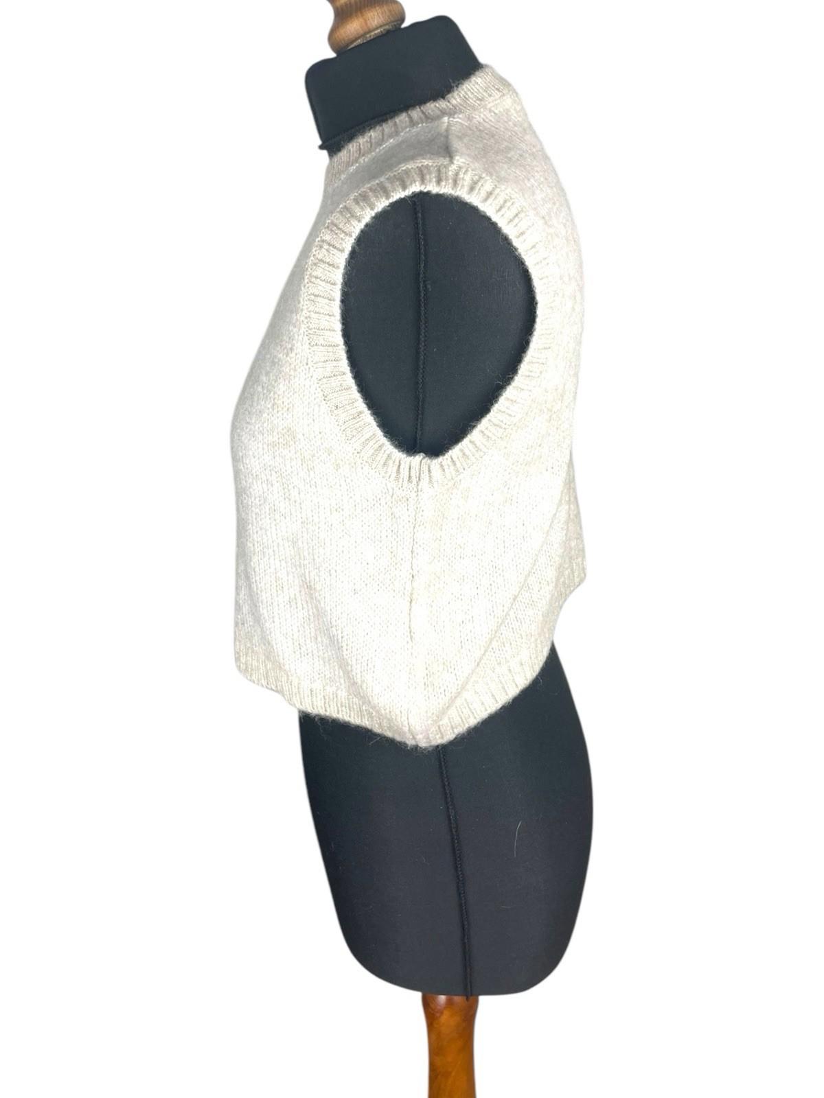 Bershka Beige Knit Vest Jumper Cropped Sleeveless Women’s UK Size M