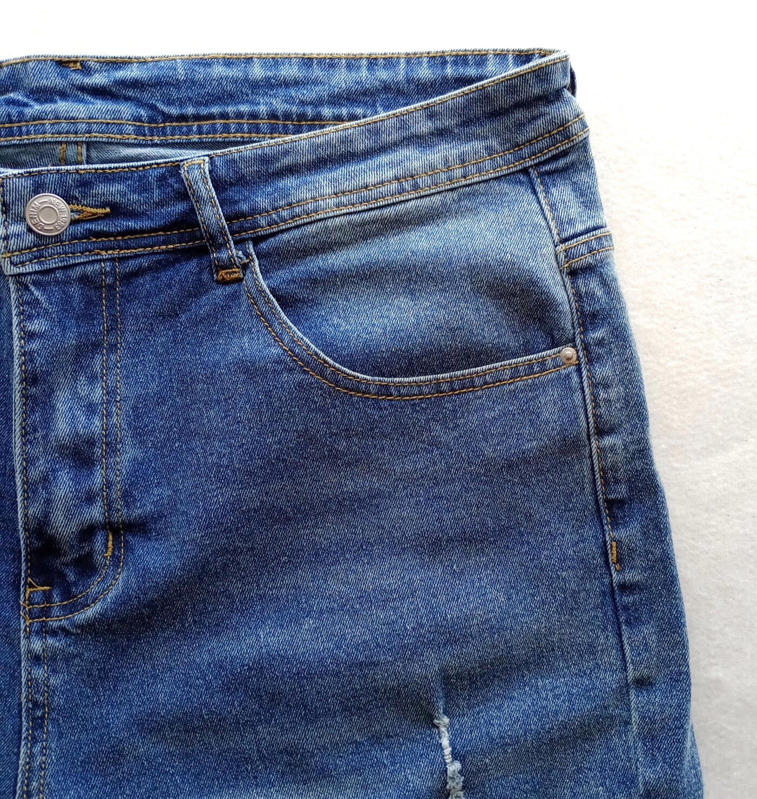 Shein Shorts Men's Size Large Blue Denim Cotton Rich 5 Pocket Design Distressed