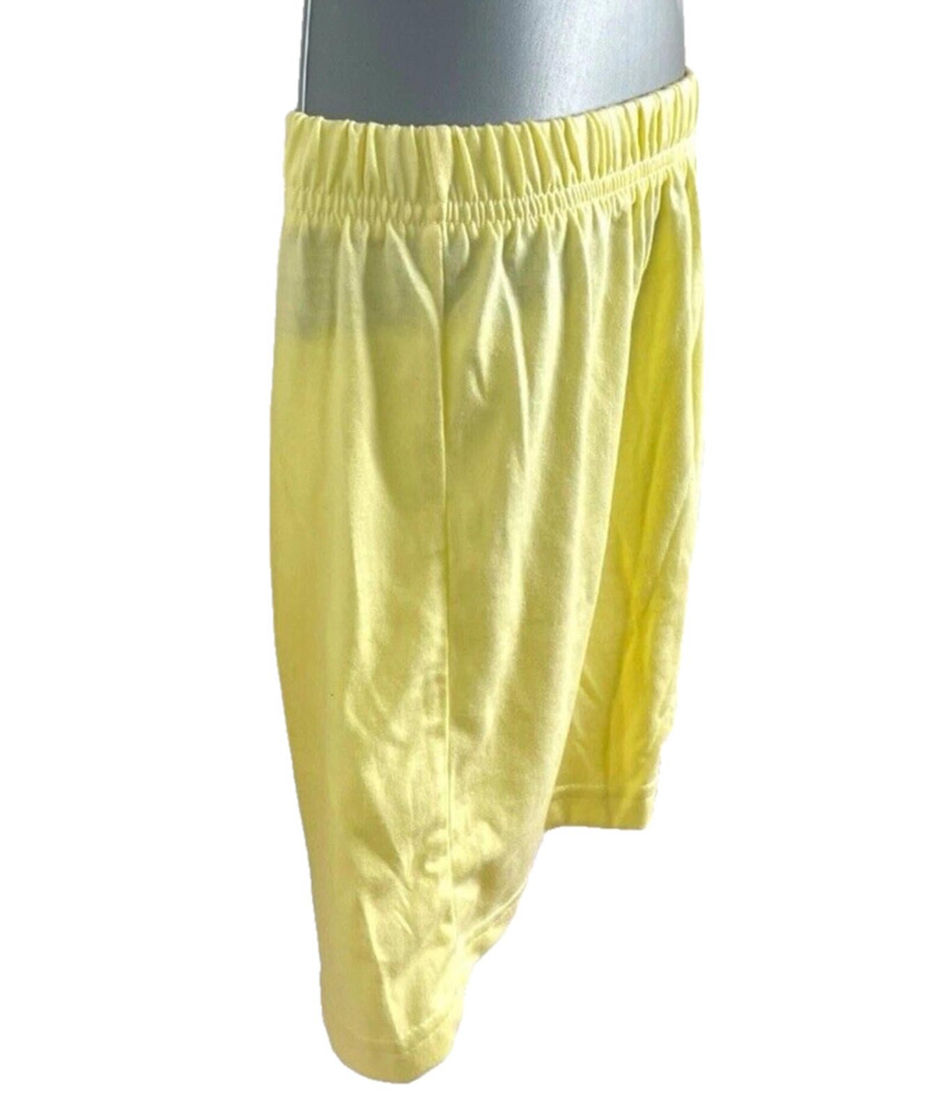 Pretty Little Thing Hot Pant Shorts Women’s UK Size 8 Yellow Cotton Low Rise