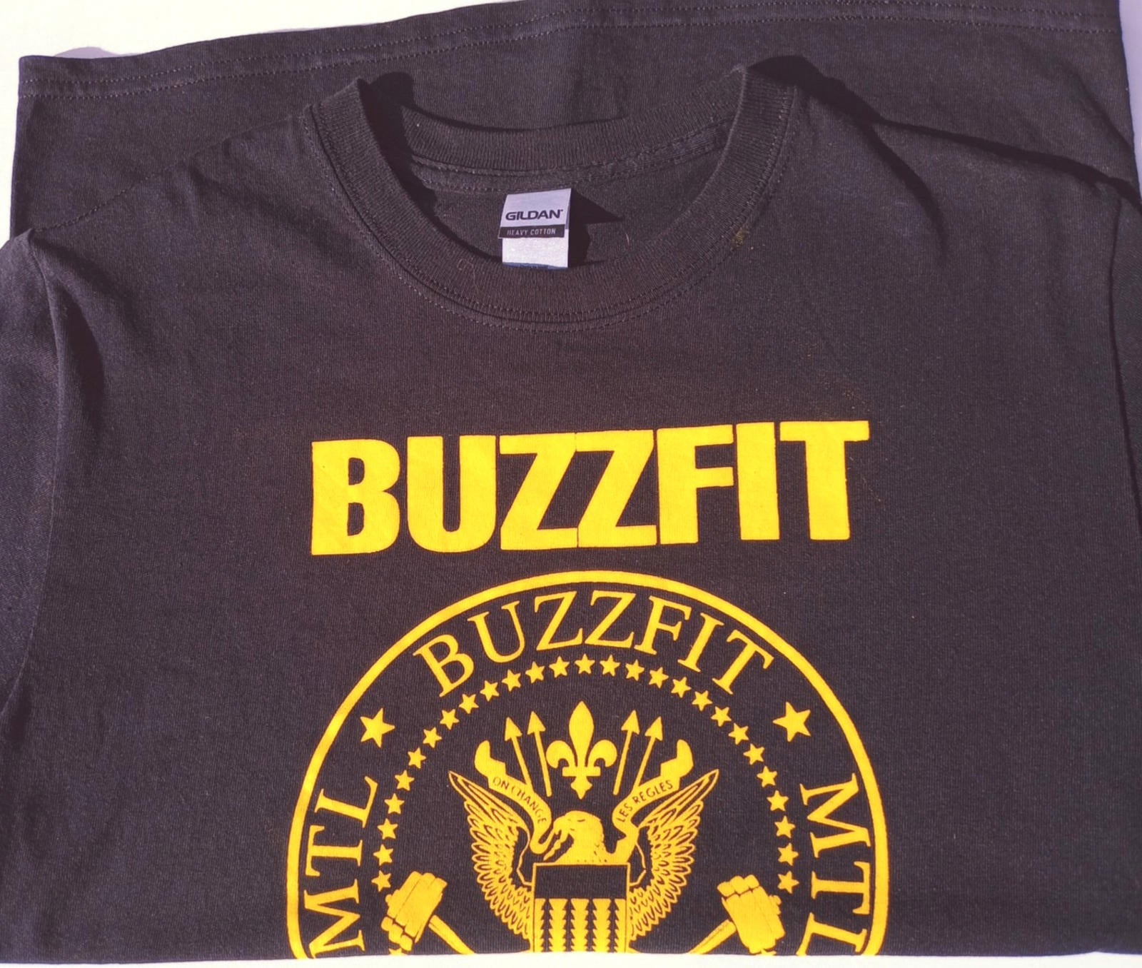 BuzzFit Gym T-Shirt Men's UK Size S Black Crew Neck Print 100% Heavy Cotton