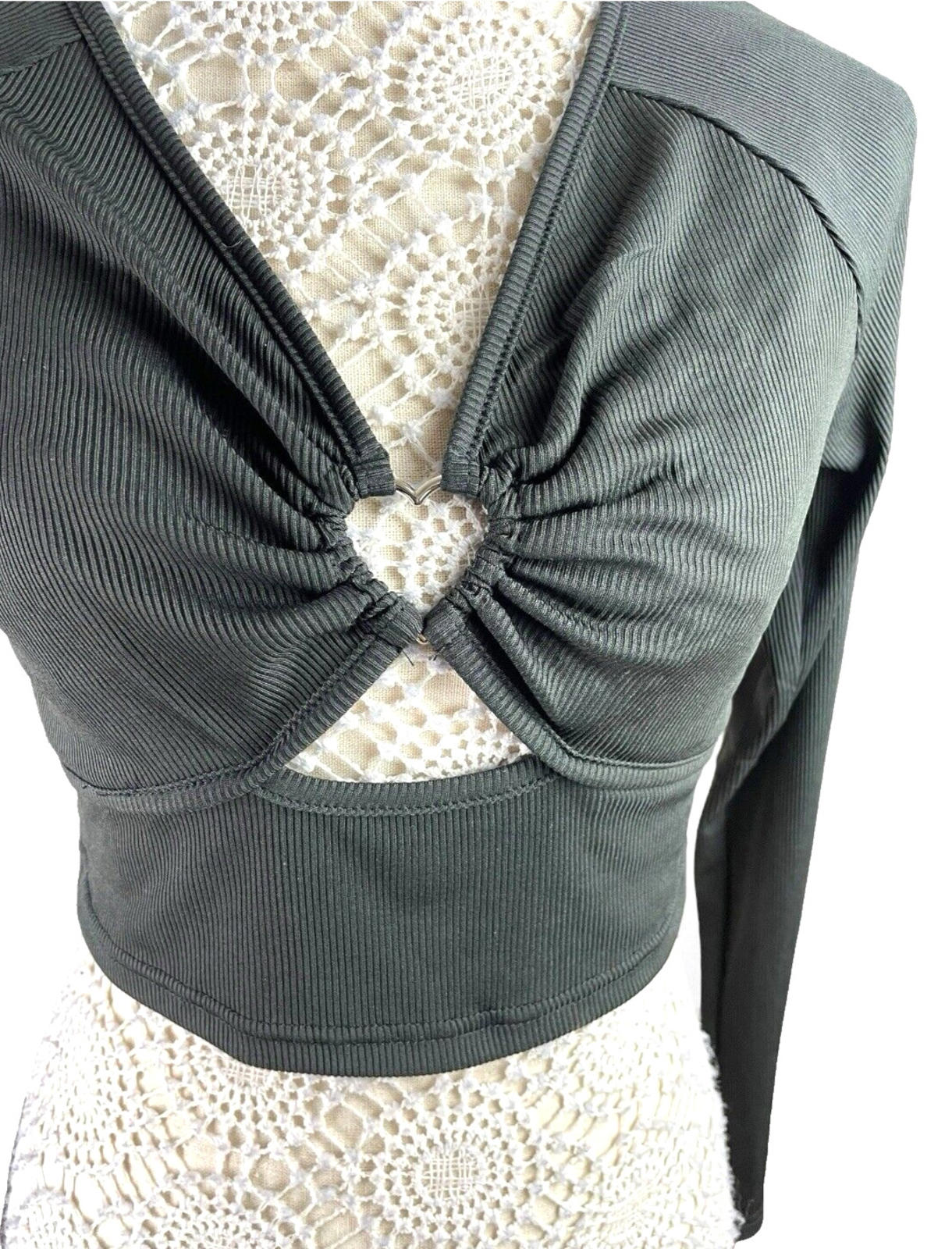 Shein Crop Top Women’s UK Size L Black Ribbed Long Sleeve V-Neck Heart Cutout