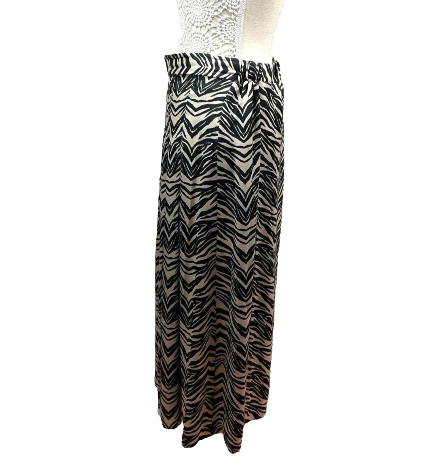 George Pleated Midi Skirt Women’s UK Size 12 Black & Beige Animal Chevron Print