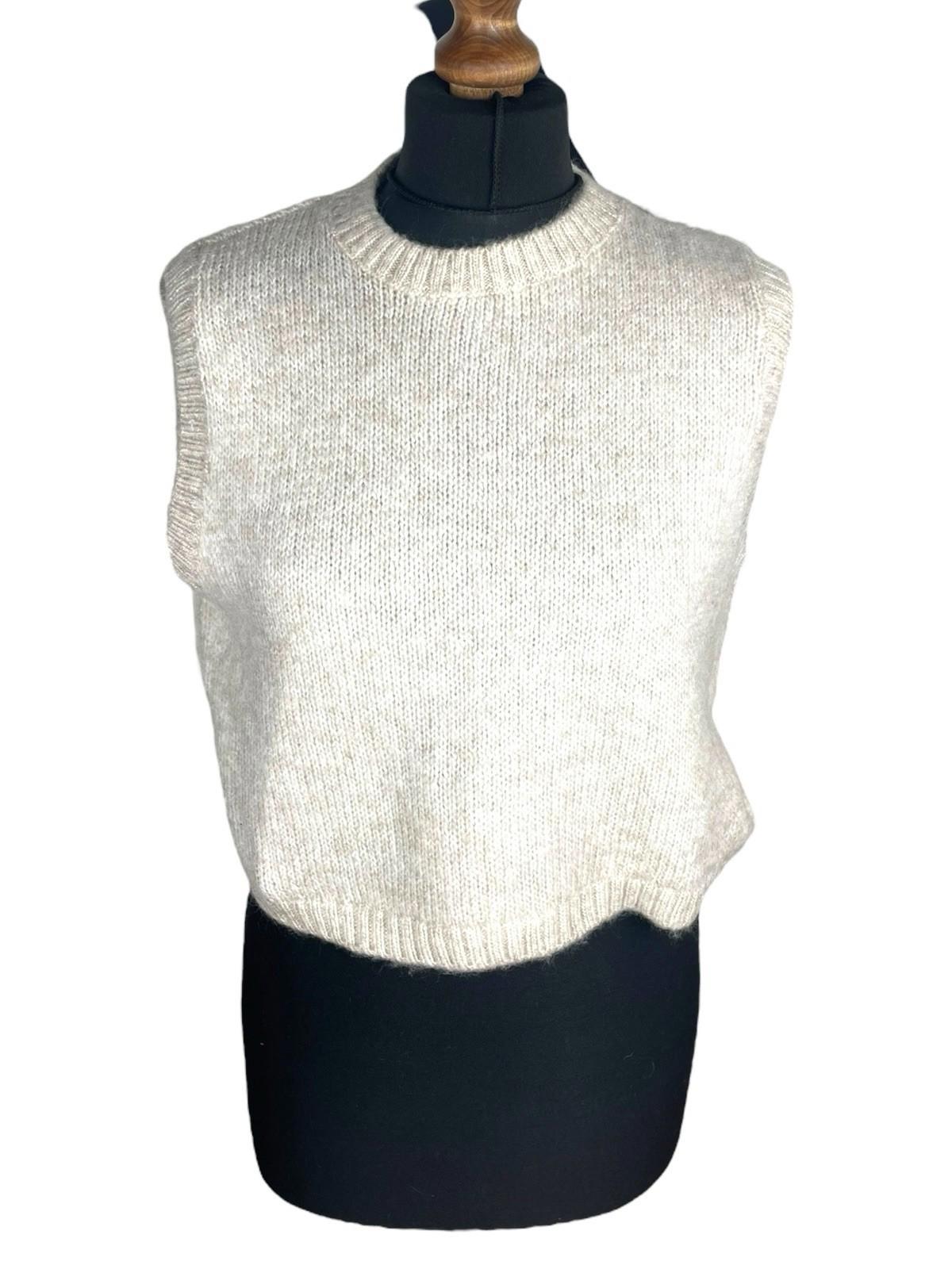 Bershka Beige Knit Vest Jumper Cropped Sleeveless Women’s UK Size M
