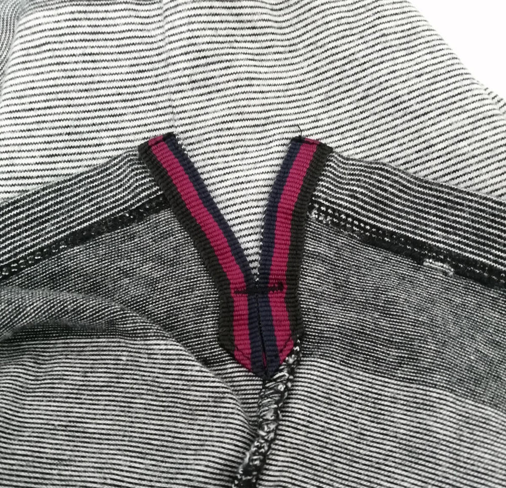 Debenhams Men's UK Size XL Grey Polo Shirt Striped Plum Black Collar Side Gusset