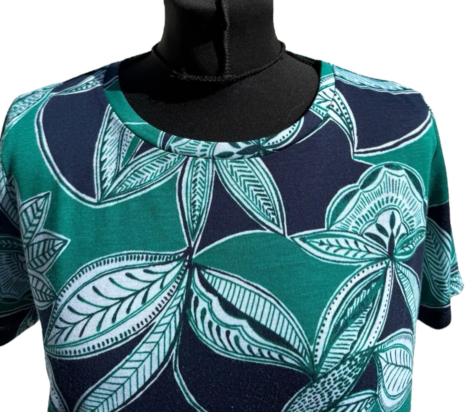 Marks & Spencer Green T-shirt Blouse Leaf Print Lightweight Women’s UK Size 14