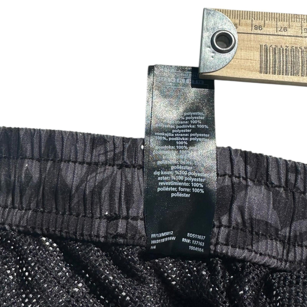 F&F Shorts Men's UK Size S Black Floral Graphic Print Swimming Pool Beach Summer
