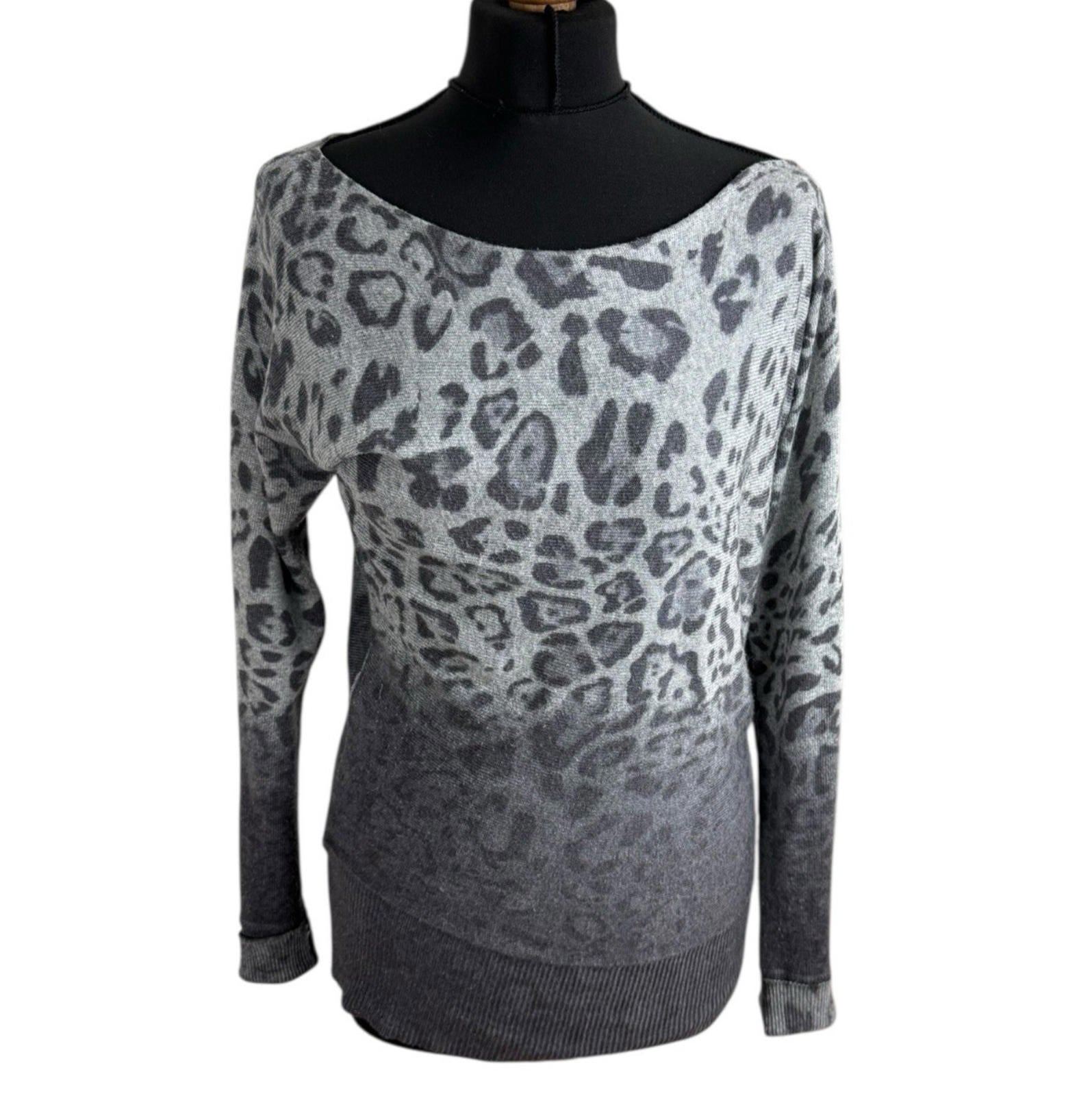 Inspire Collection Jumper Women's UK Size 10 S - M Grey Thin Leopard Print
