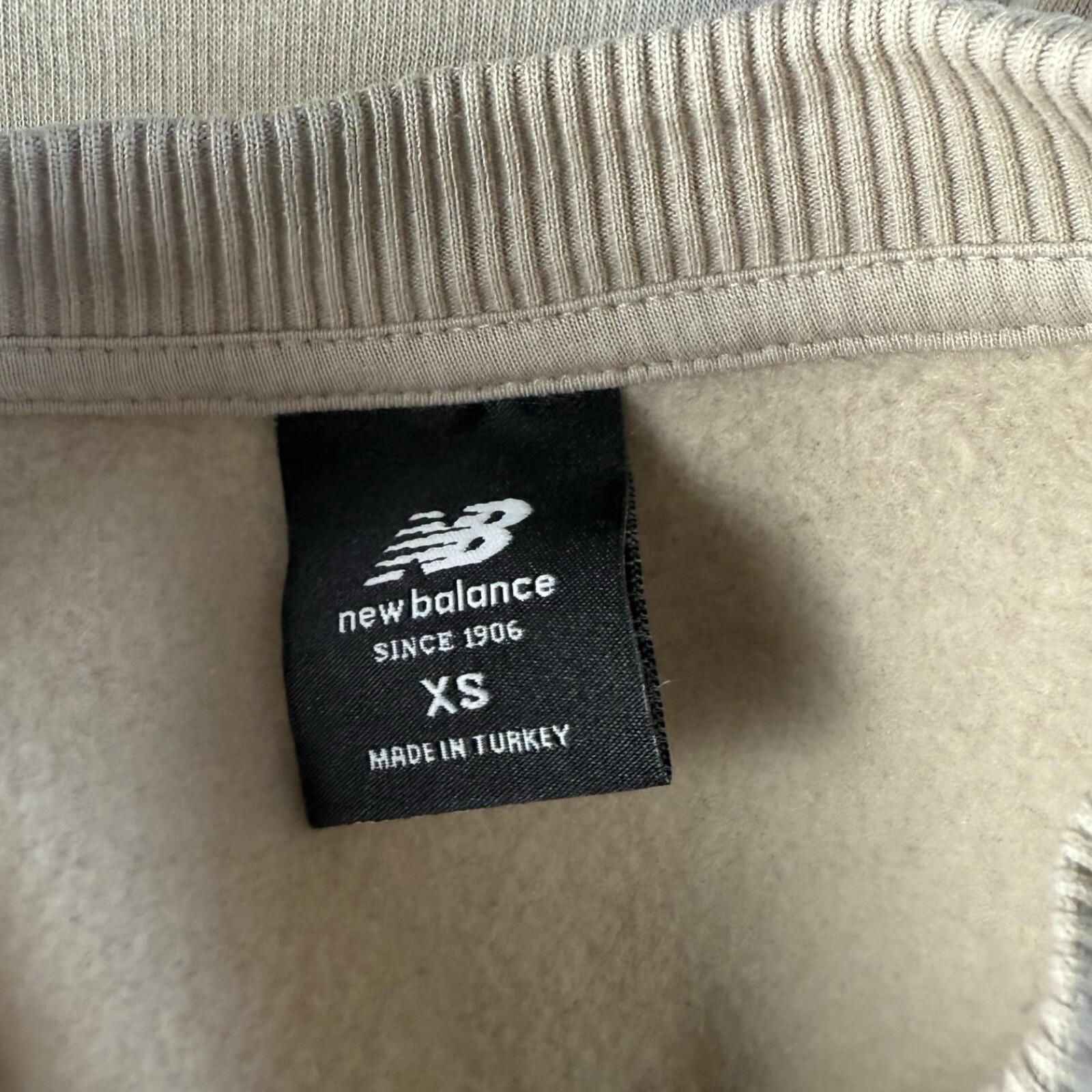New Balance Fleece Lined Sweatshirt Jumper Women’s UK Size XS Beige Crew Neck
