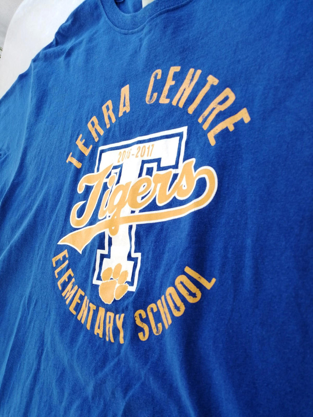 Elementary School Tigers Graphic Print T-Shirt Size L Blue Crew Neck 100% Cotton