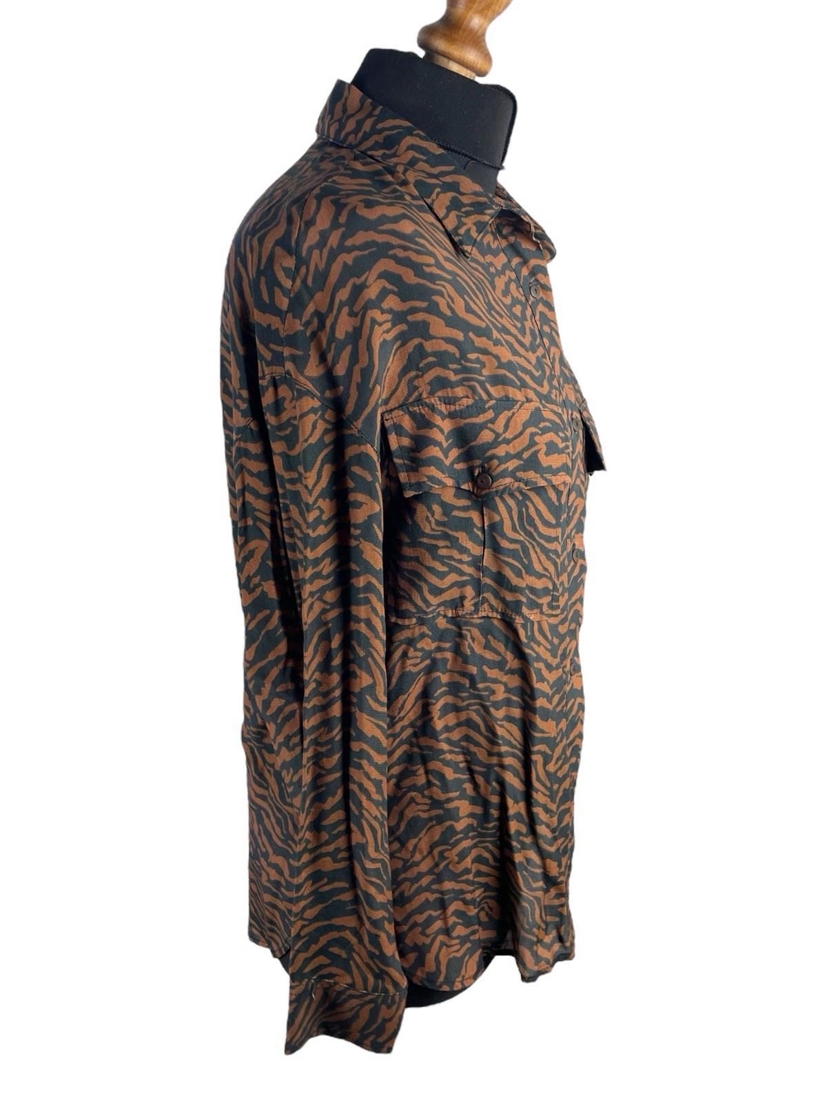 Pull & Bear Animal Print Shirt Blouse Collared Relaxed Fit Women’s UK Size S