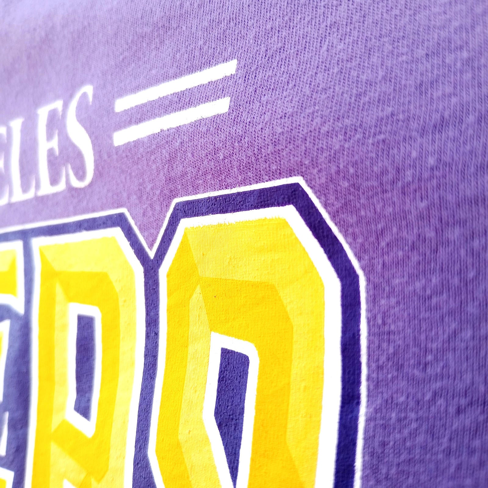 NBA Graphic Print T-Shirt Men's UK Size M Lilac Crew Neck Cotton Rich Lakers