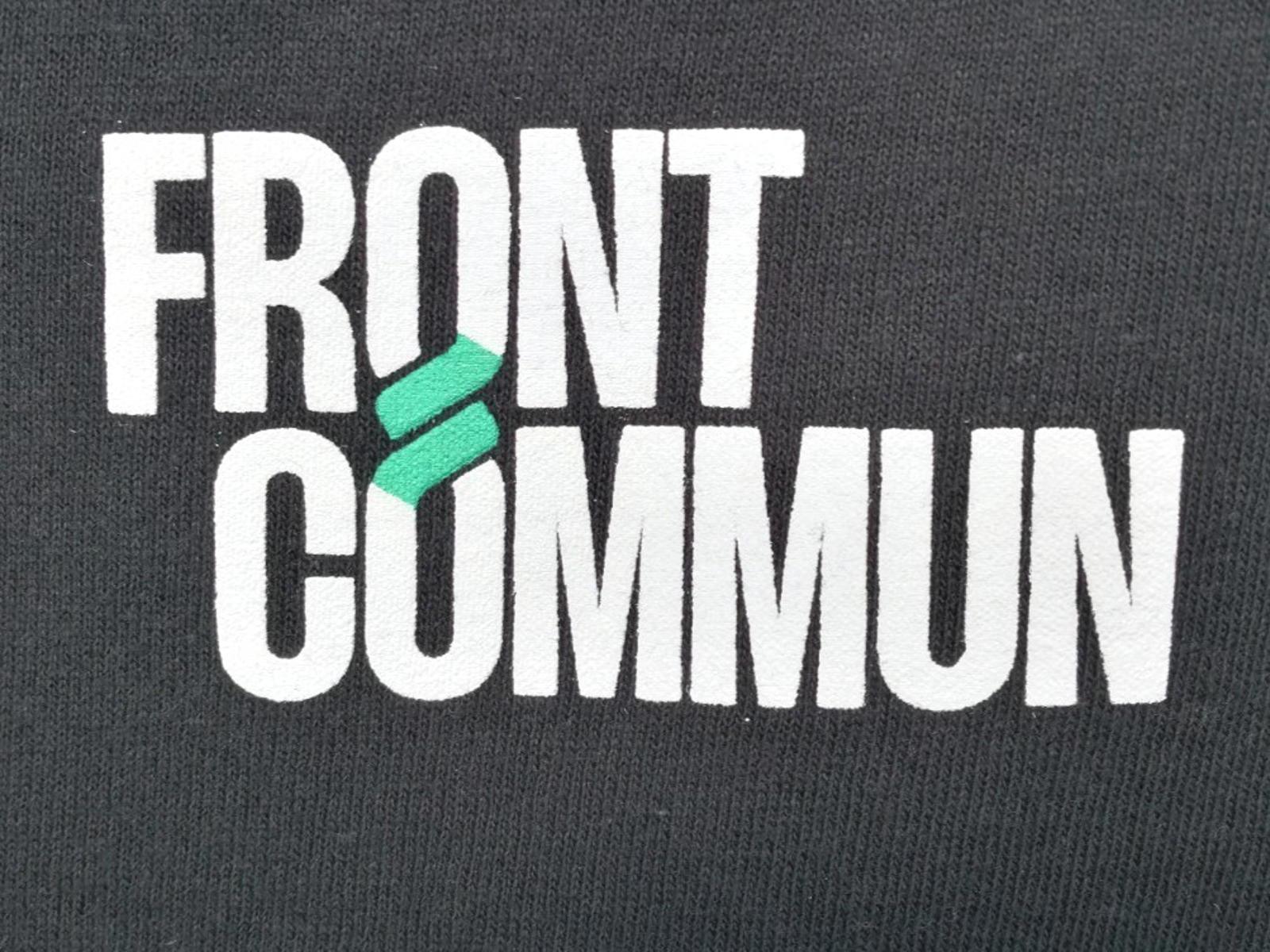 Front Commun Graphic Print T-Shirt Men's Size S Black Crew Neck 100% Cotton