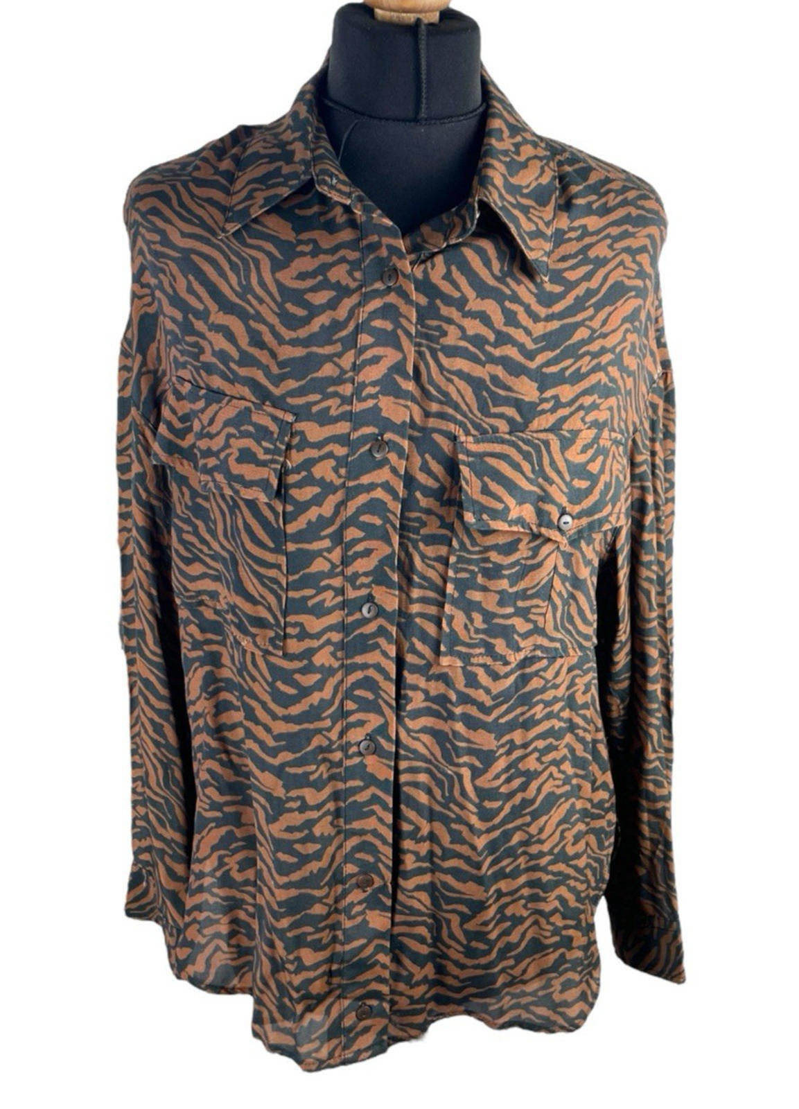 Pull & Bear Animal Print Shirt Blouse Collared Relaxed Fit Women’s UK Size S